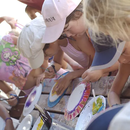 Domaine Les Muriers אתר קמפינג ונדרה