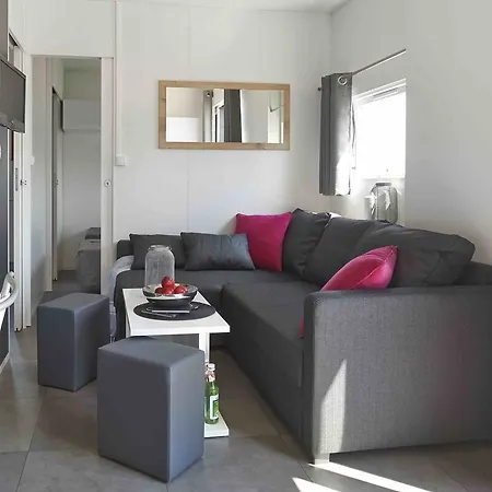 Domaine Les Mûriers Camping