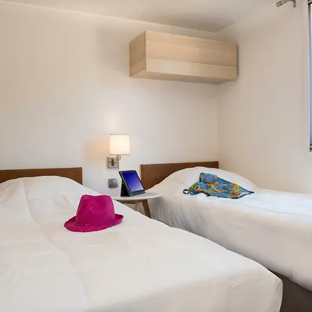 Domaine Les Mûriers Camping Vendres