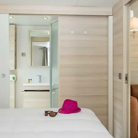 Campingplatz Domaine Les Muriers Vendres